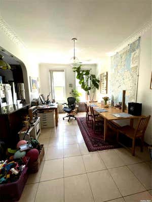 2 beds, 1 bath, $3,400, Unit 1