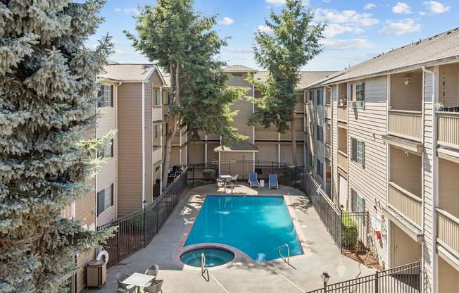 Bayview Apartment Homes in Federal Way, Washington Exterior and Pool