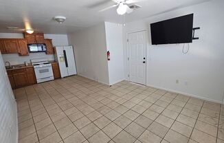 2 beds, 2 baths, 855 sqft, $1,495, Unit B