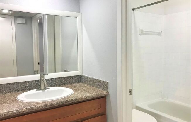 1 bed, 1 bath, 715 sqft, $925, Unit 66