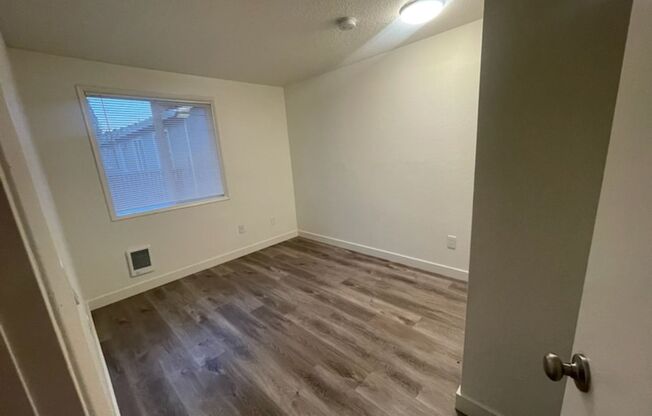 3 beds, 1 bath, $2,100