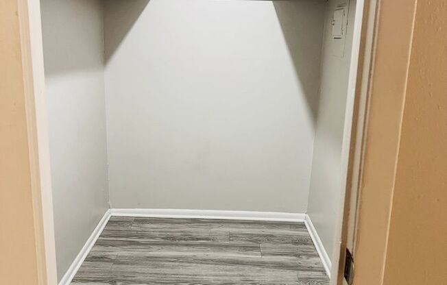 Studio, 1 bath, 494 sqft, $690, Unit 15