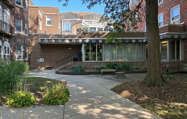 1233 N Marshall / 1222-36 N Cass