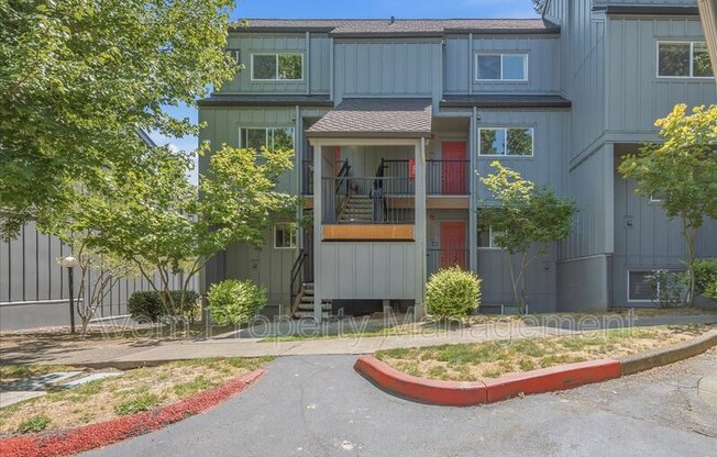 4 TOUCHSTONE DR