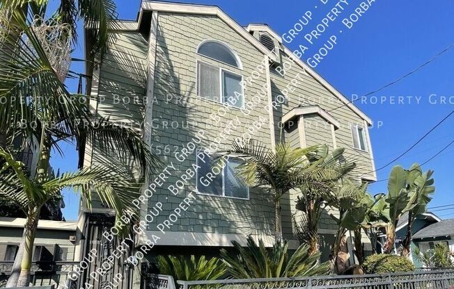 4231 E 10 ST