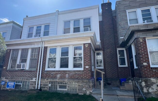 Stunning 3-Bedroom Townhome with Finished Basement in Olney! Available May 1st!
