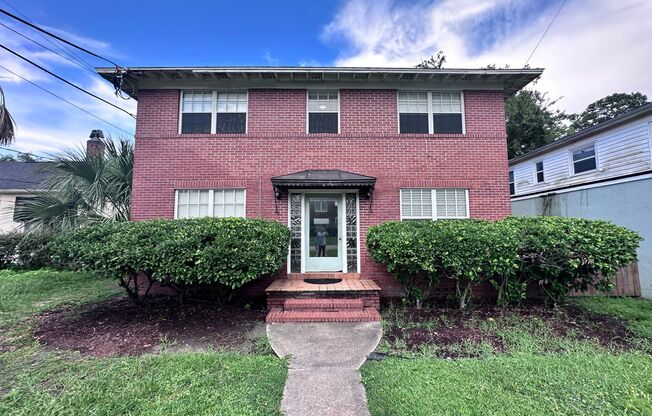 *** TWO WEEKS FREE*** Live Close to Everything – 1BR in Southside Jax