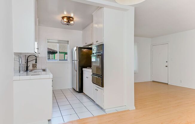 200 N RAMPART