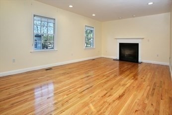 27 SULLIVAN AVE