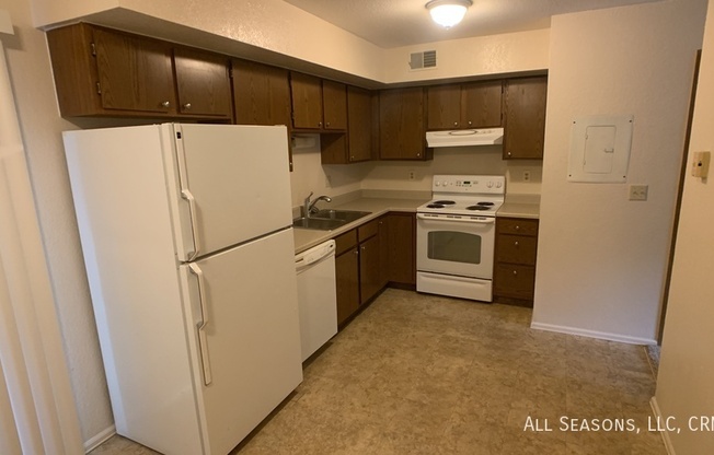 337 W IOWA AVE