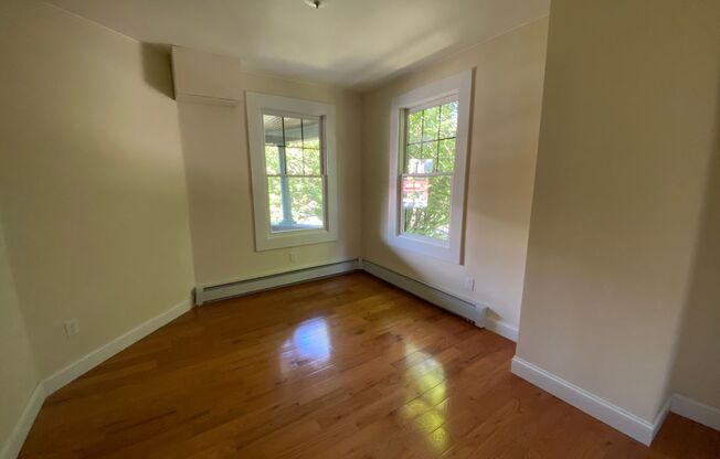 2 beds, 1 bath, 800 sqft, $1,500, Unit 293 #101
