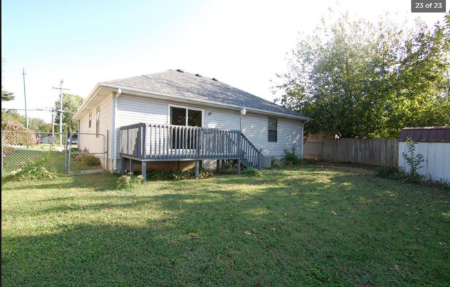 3 beds, 2 baths, $1,195