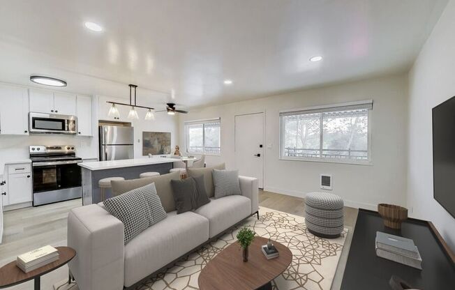 698 N SANTA CRUZ AVE