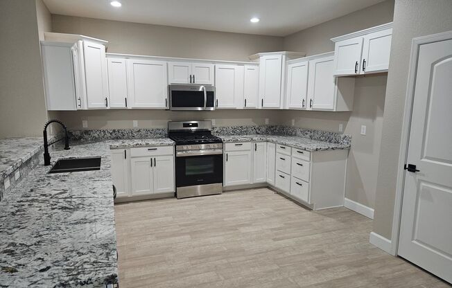 Brand New 3 Bedroom Home in Fort Mohave