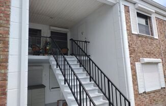 3 beds, 2 baths, $1,550, Unit # H 9