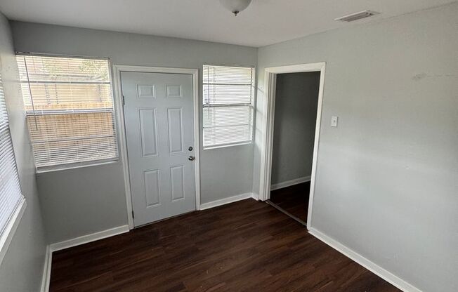 3 beds, 2 baths, $1,349