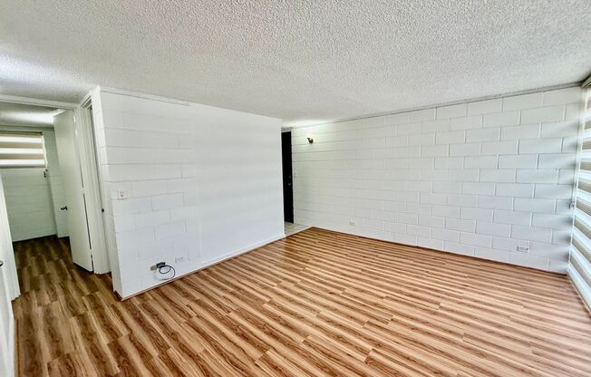 The Continental/2BD/1BA/1PK