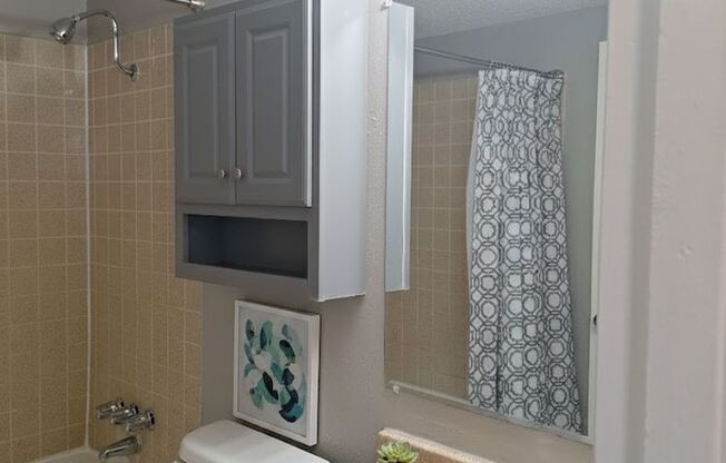 2 beds, 1 bath, 770 sqft, $792, Unit 1217-301