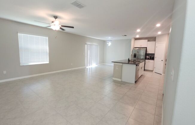 Beautiful 4 bedroom/2.5 bath