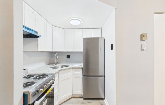 Studio, 1 bath, 310 sqft, $995, Unit 105