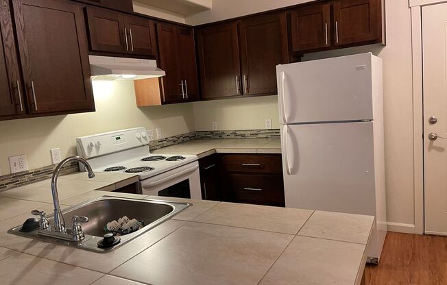 1 bed, 1 bath, 600 sqft, $1,395, Unit 2F