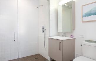 1 bed, 1 bath, $6,000, Unit 10-E