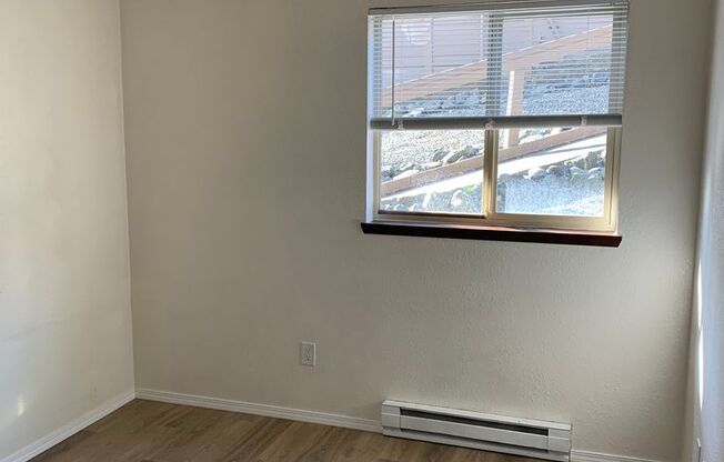 3 beds, 2 baths, 1,434 sqft, $2,450, Unit B110