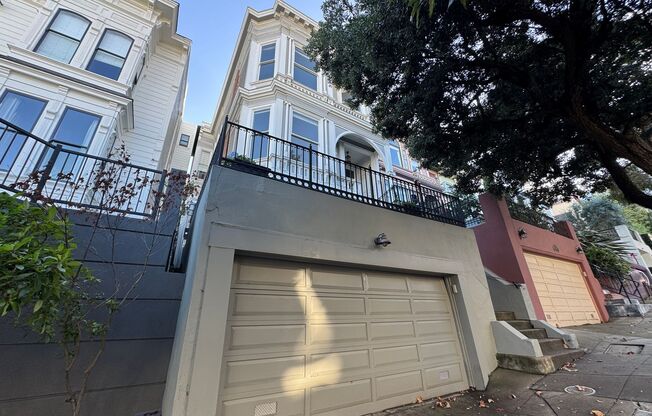 Elegant and Remodeled 3BR Victorian Flat near Dolores Park!