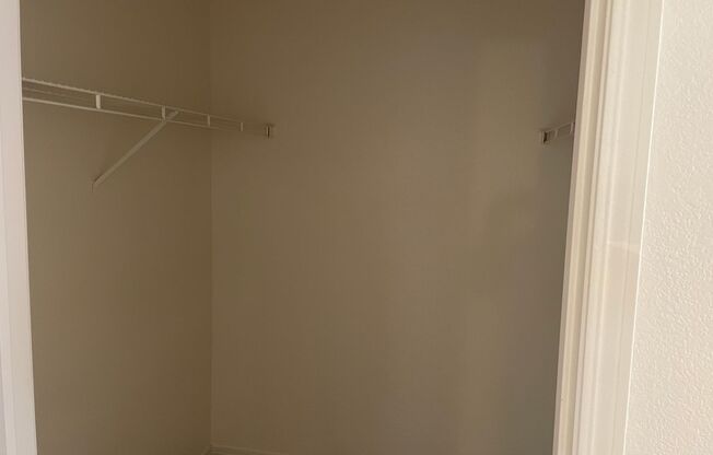 2 beds, 2 baths, $1,200