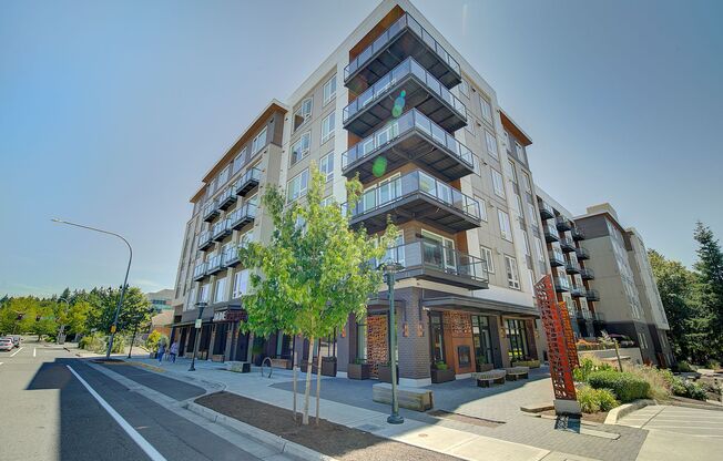0bd/1ba Kirkland Condo