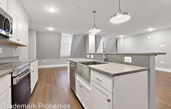 19 East fayette Street