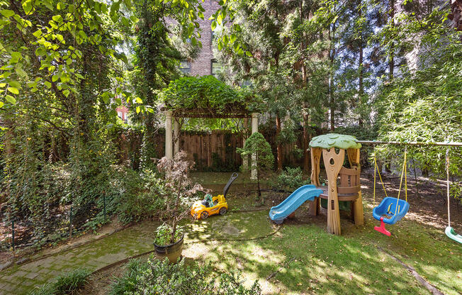 1194 PARK PL