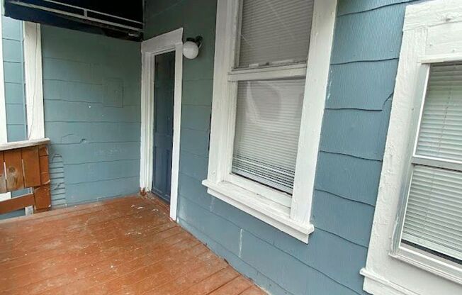 1bed 1bath in Historic home close to The PEARL