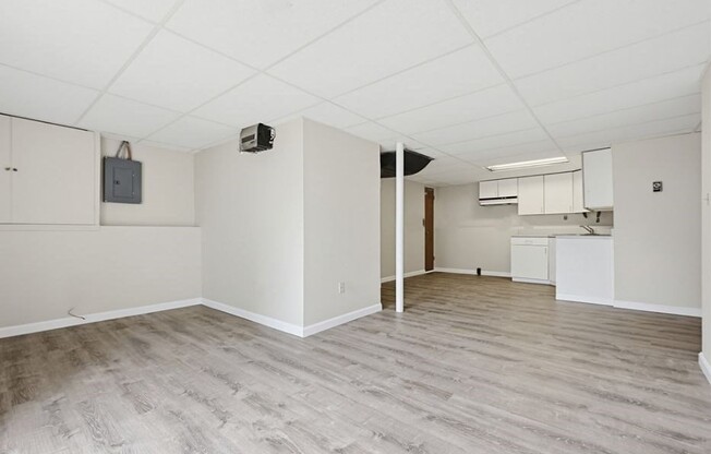 3 beds, 2.5 baths, 2,490 sqft, $3,700, Unit 20