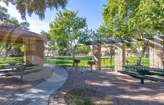 2 beds, 3 baths, 1,385 sqft, $1,795, Unit 1082