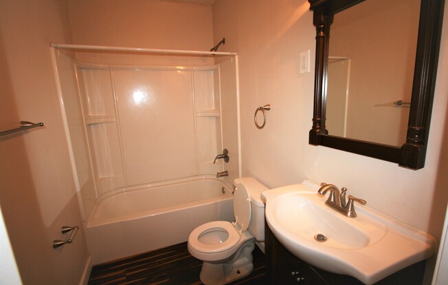 2 BR home in West Davenport