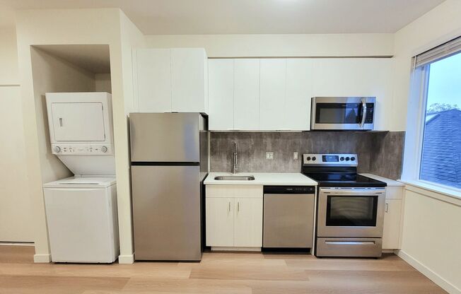 1 bed, 1 bath, 468 sqft, $1,295, Unit 208