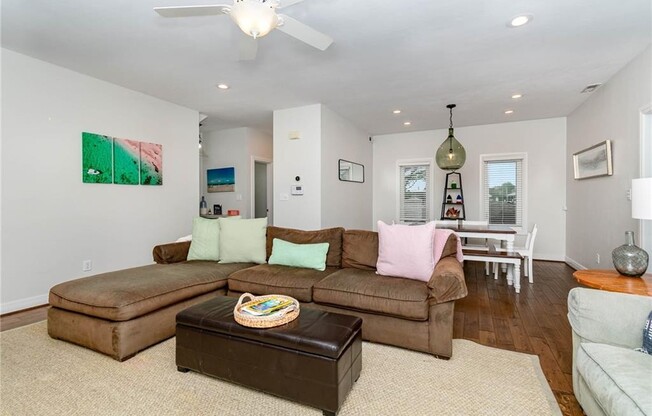 121 84 ST
