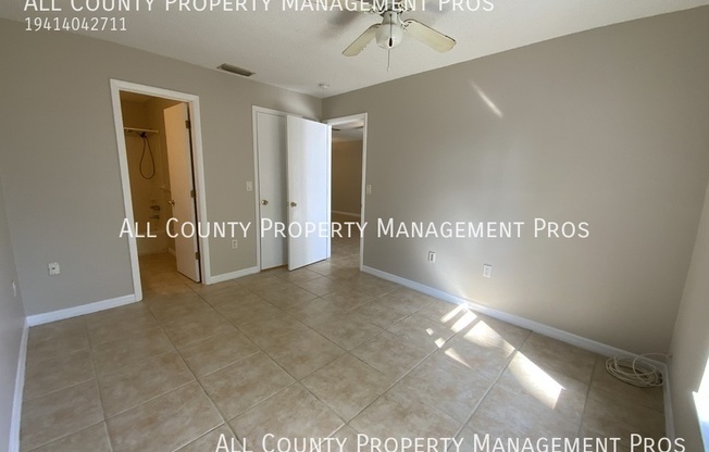 928 ROYAL PALM DR