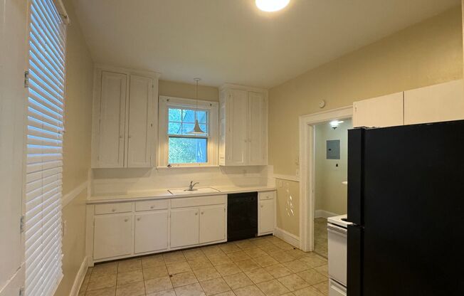 3 beds, 2 baths, $1,495