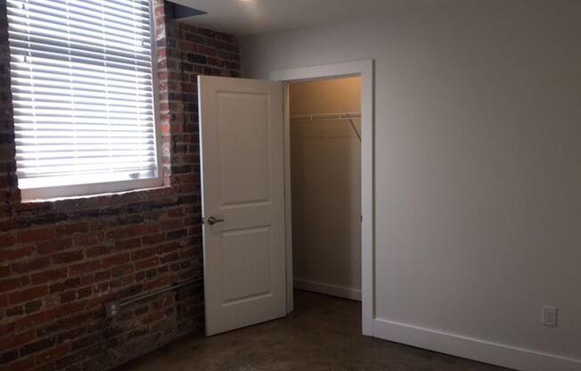 1 bed, 1 bath, 465 sqft, $1,100, Unit Apt 114