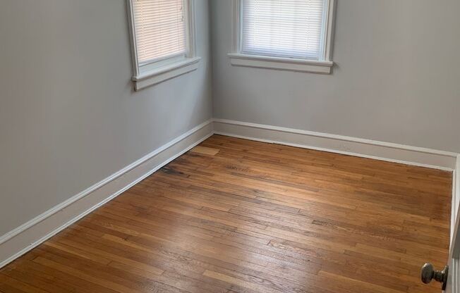 3 beds, 2 baths, $1,800, Unit Apt. 104