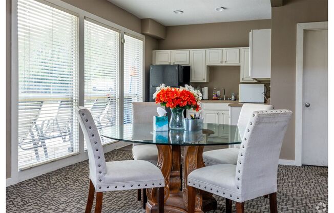 2 beds, 1 bath, 1,044 sqft, $1,000, Unit 404