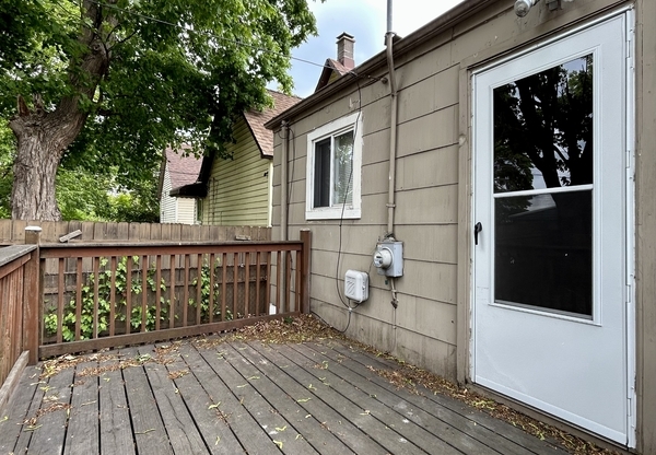 35 E CHARLOTTE AVE