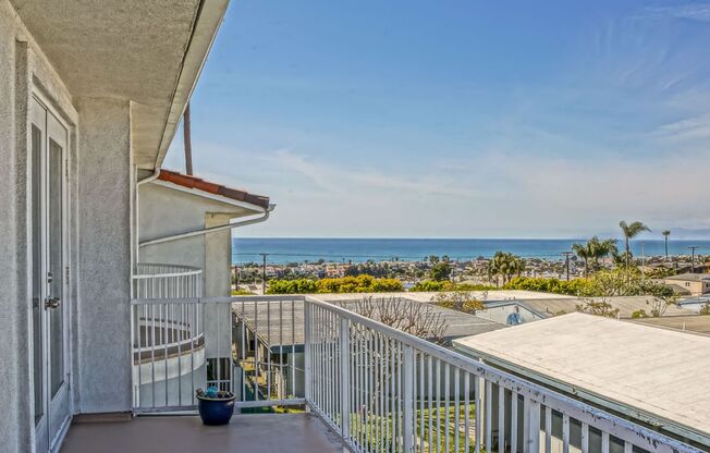 SPACIOUS & PARTIALLY REMODELED, 2-STORY, 3BD/2BA + DEN HOME ON END OF CUL-DE-SAC STREET W/ OCEAN/CITY VIEWS!!