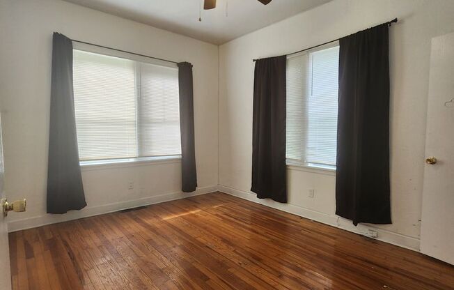 2 beds, 1 bath, $1,425