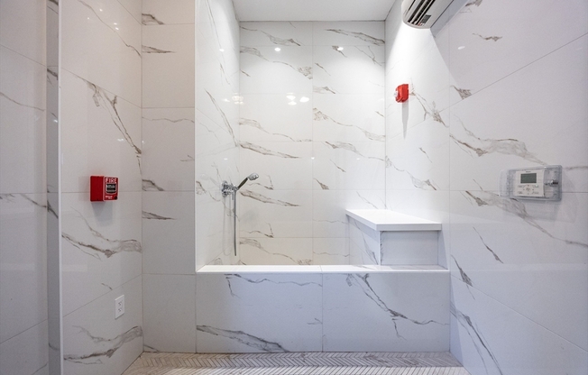 1 bed, 1 bath, 688 sqft, $2,950, Unit 209