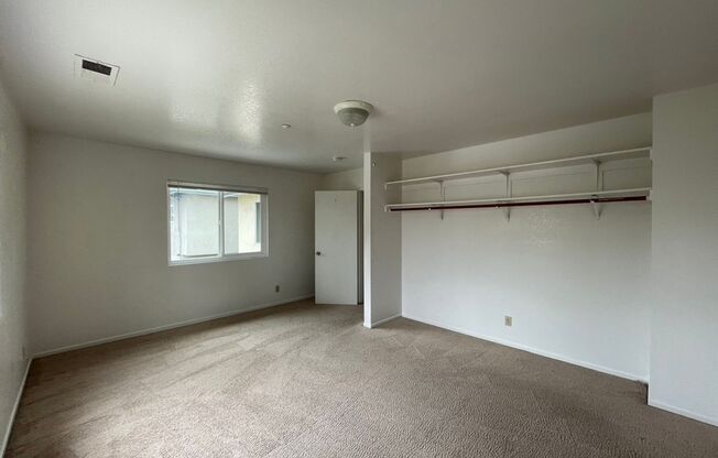 3 beds, 1 bath, $6,150, Unit A