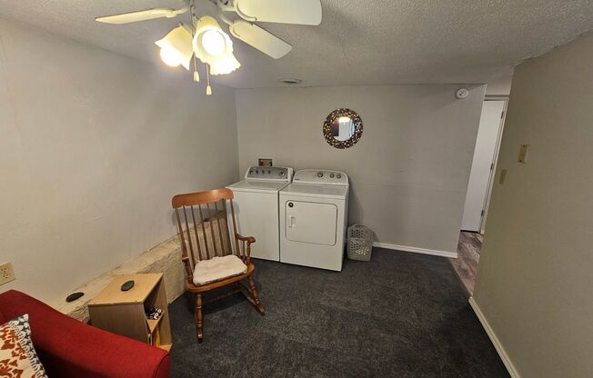 2 beds, 1 bath, $1,350