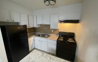1 bed, 1 bath, 650 sqft, $975, Unit Fairlee B3-1